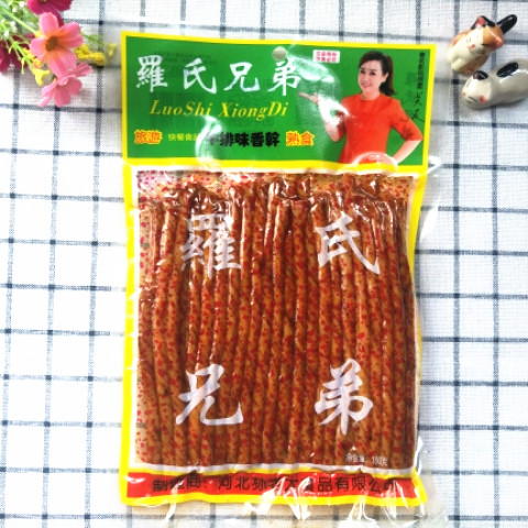 满10袋包邮八零儿时回忆罗氏兄弟老式老式辣片辣条辣皮豆筋咸辣