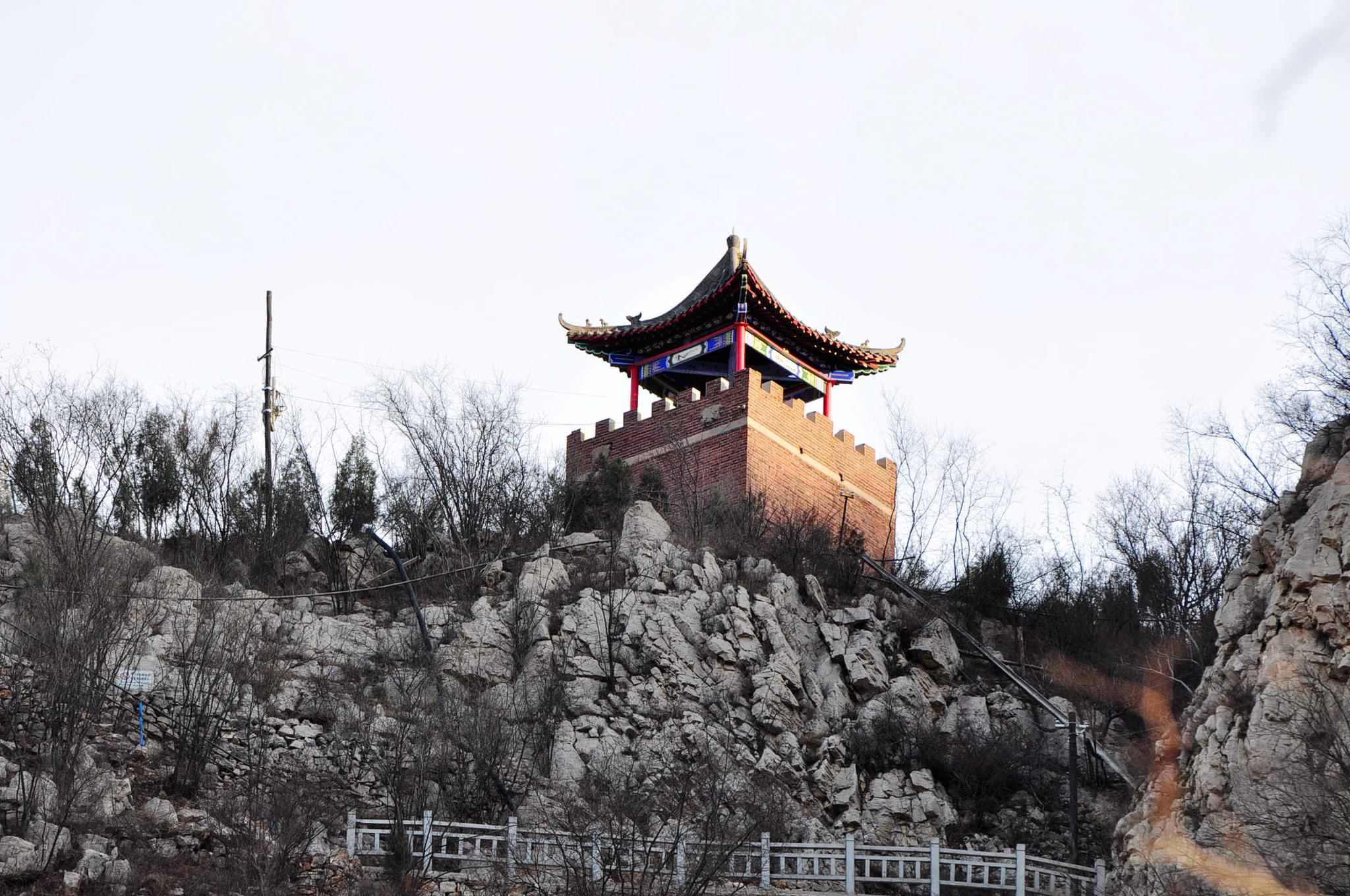 邢台:春满天梯山
